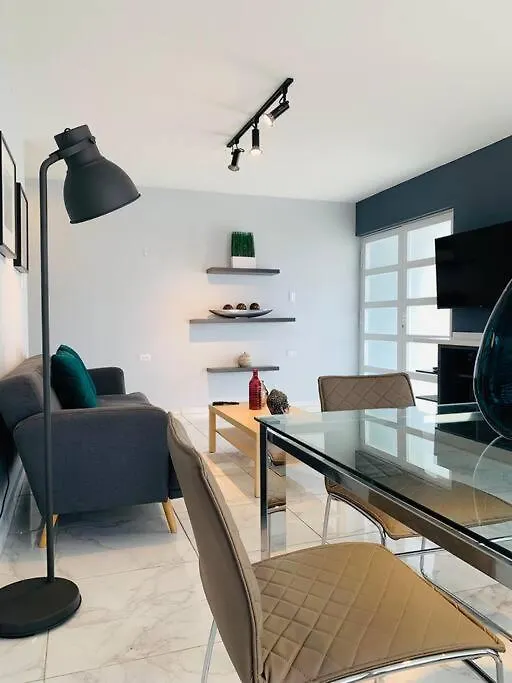 Xevize Apartment 3 Palm Beach